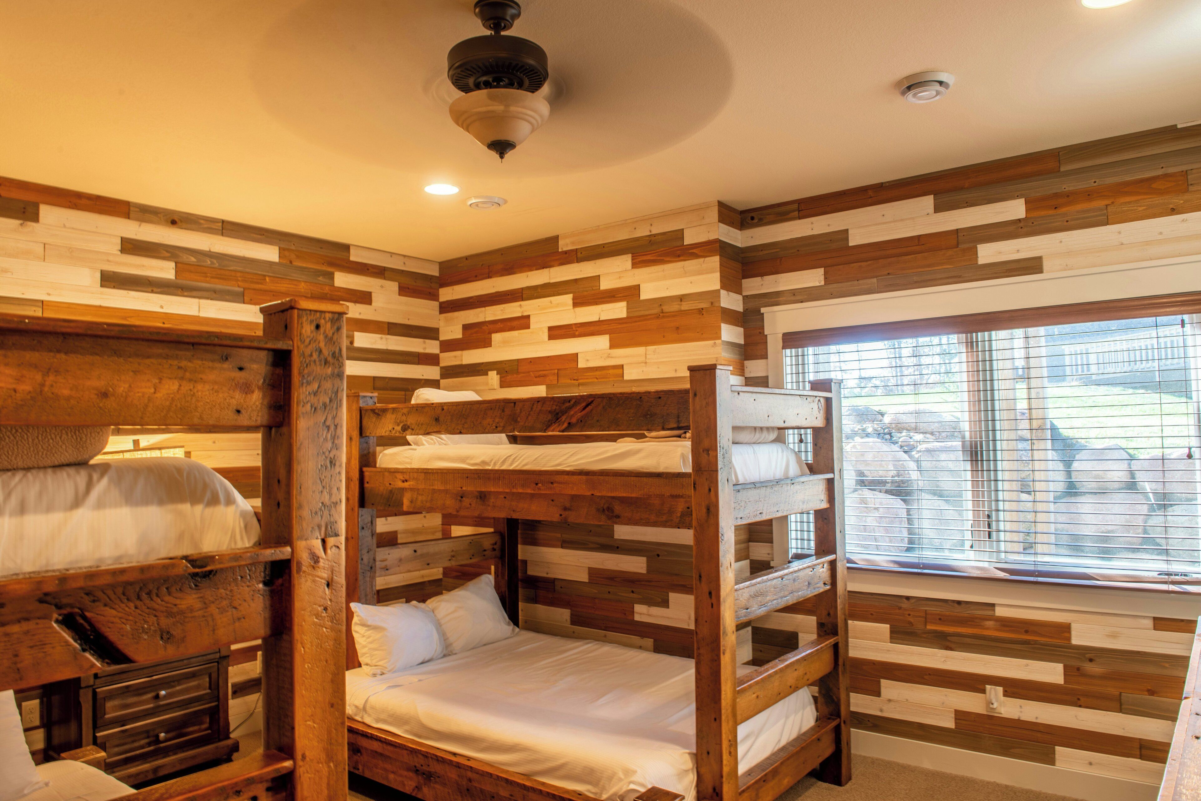 314 - 4 Bdrm Garden Cottage | 1 bedroom, desk, iron/ironing board, bed sheets