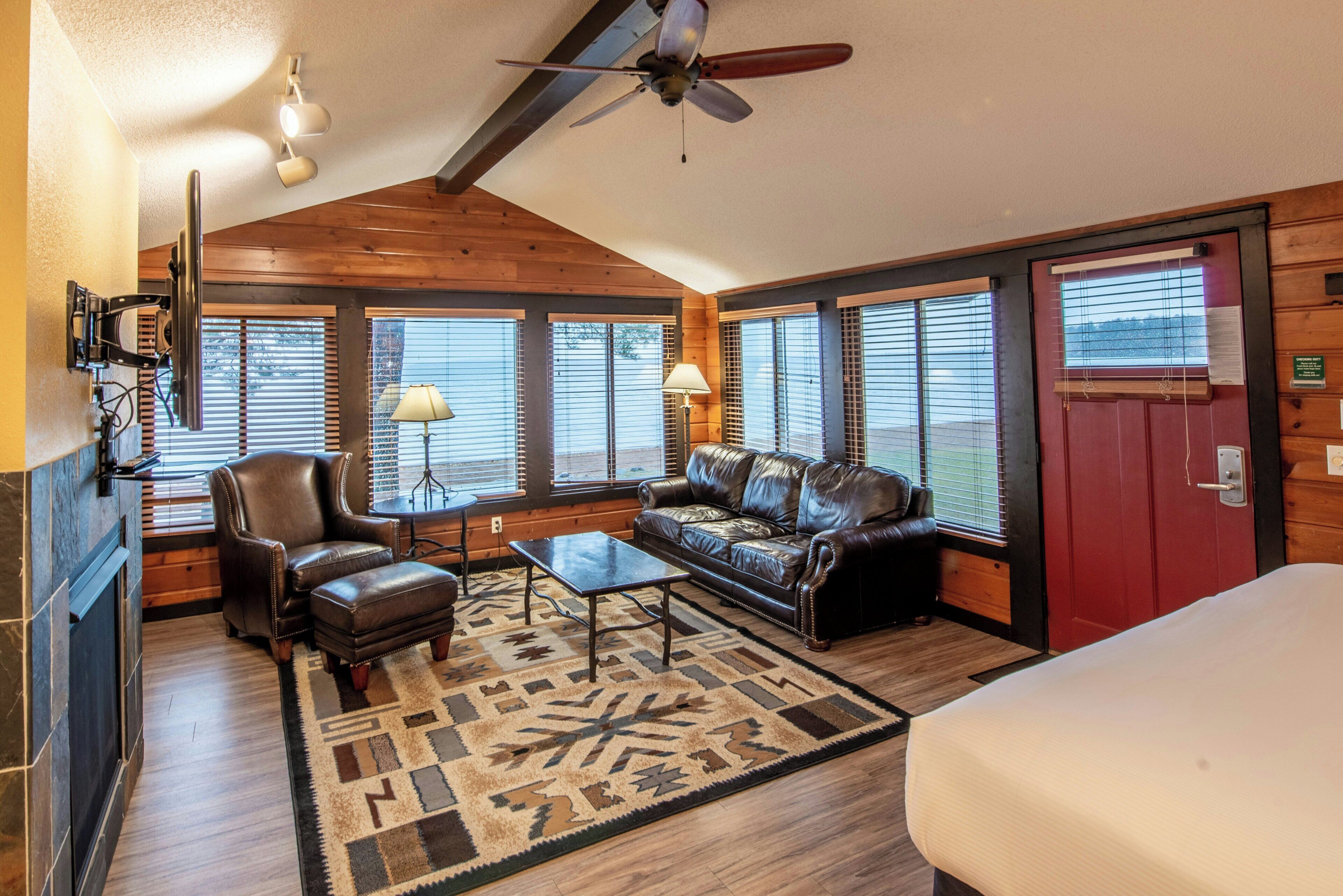 Superior Room, Multiple Beds, Lake View | Living area | Flat-screen TV