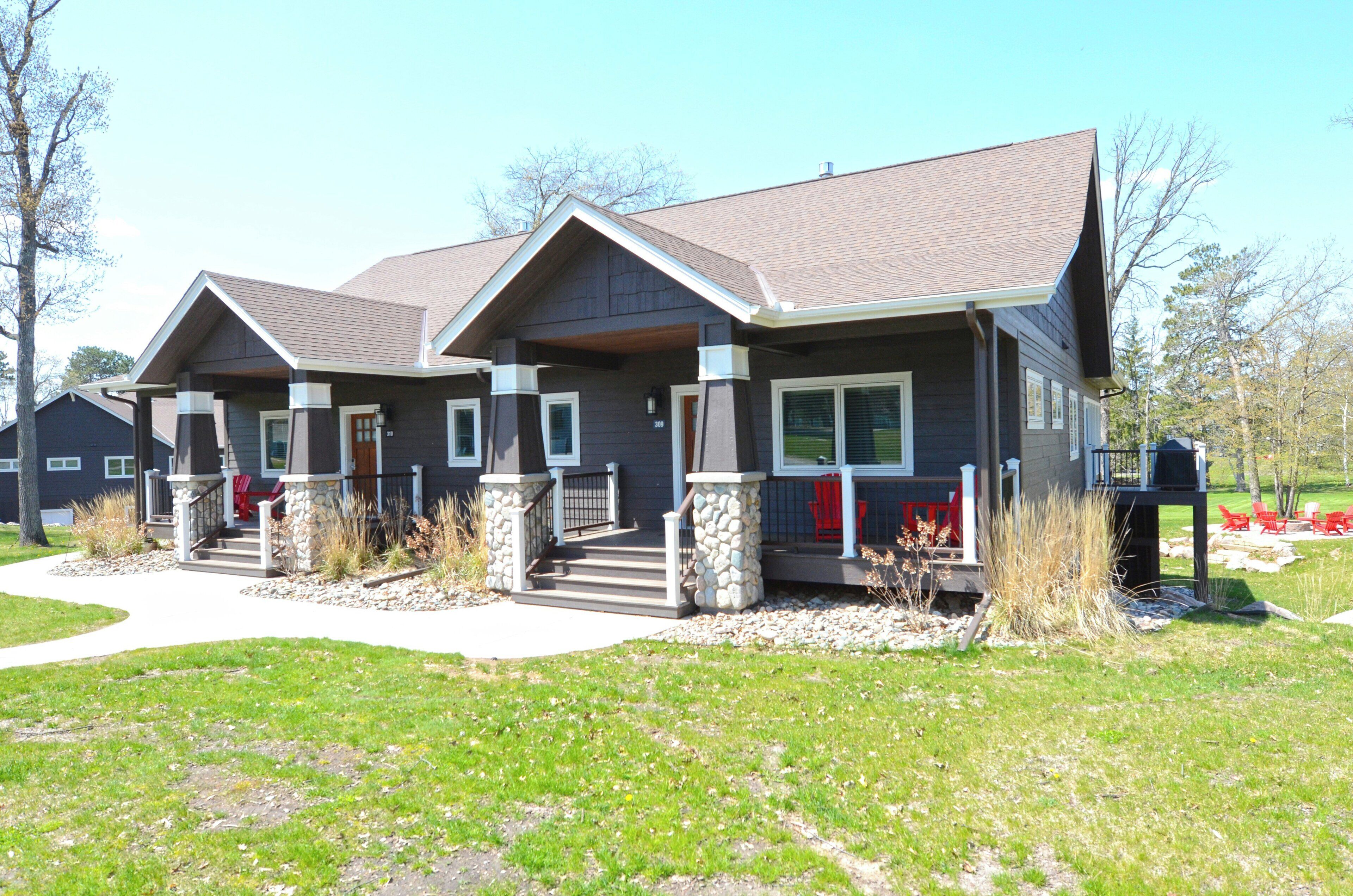 311 - 4 Bdrm Garden Cottage | Exterior detail