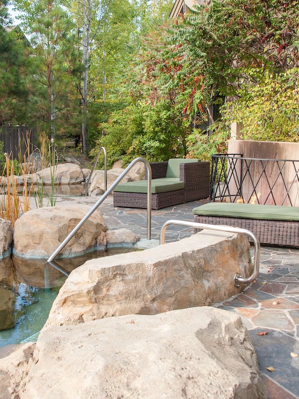 Sauna, hot tub, body treatments, hydrotherapy, aromatherapy, body scrubs