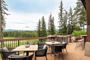 2 Restaurants, Frühstück, Mittagessen, Abendessen, lokale Küche