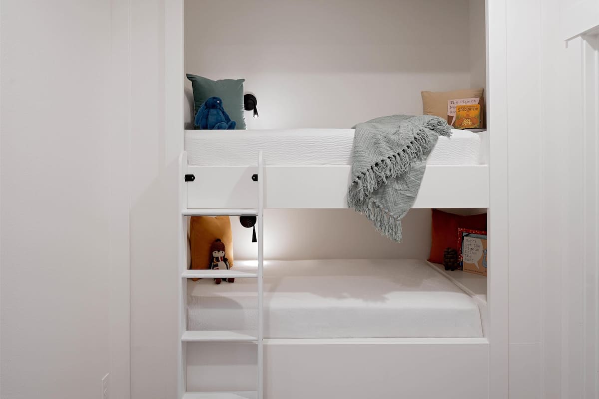 Condo, 2 Bedrooms (Trailhead 2) | Premium bedding, in-room safe, desk, blackout drapes