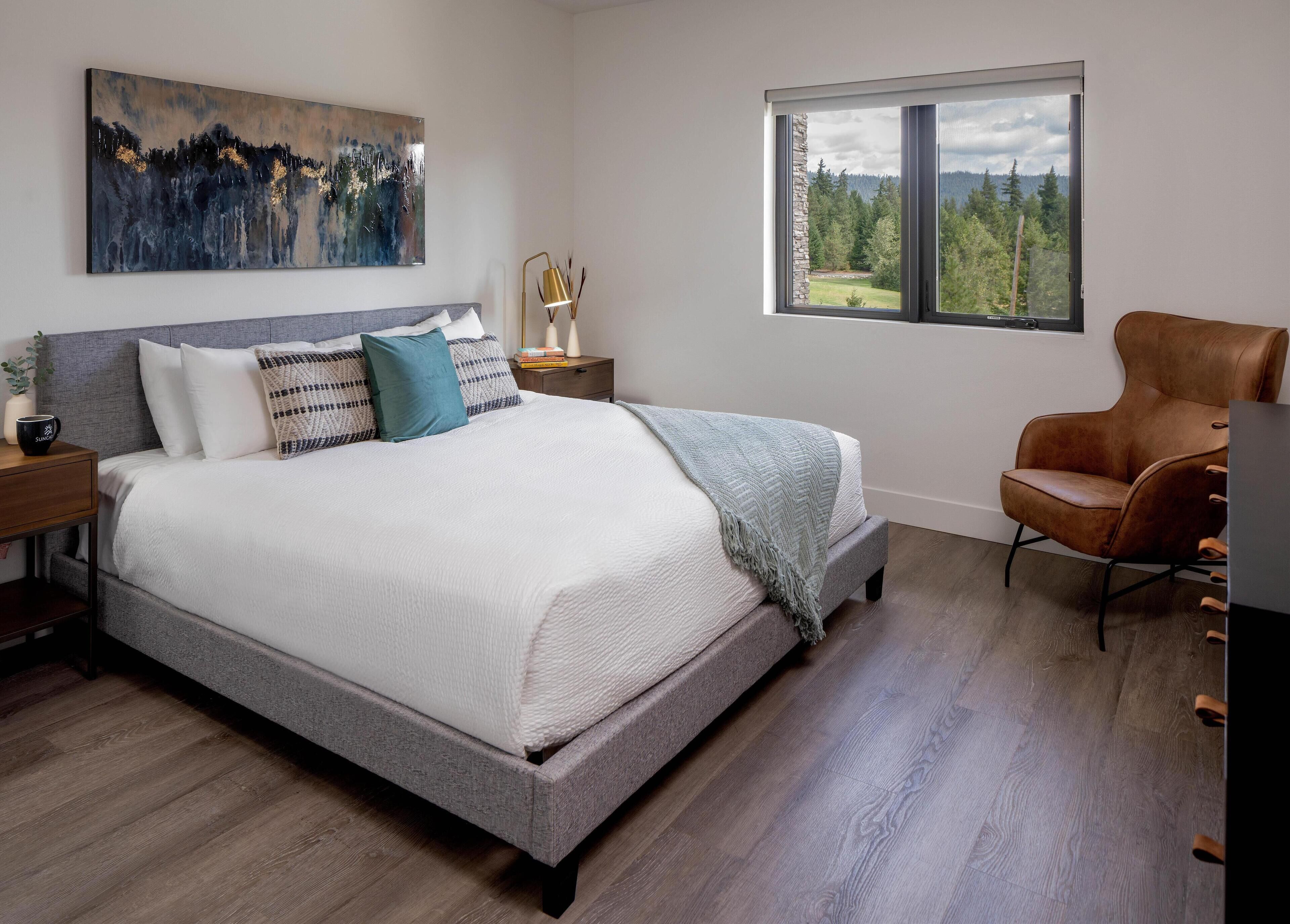 Condo, 1 Bedroom (Trailhead 2) | Premium bedding, in-room safe, desk, iron/ironing board