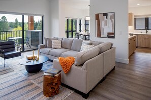 Condo, 2 Bedrooms, Corner (Trailhead 2) | Premium bedding, in-room safe, desk, blackout curtains