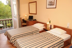 Standard Double Room, City View | In-room safe, desk, laptop workspace, blackout drapes - Budapest Museum Central (Budapest)