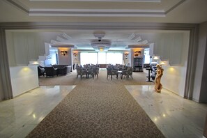 Check-in/check-out kiosk - Grand Ozcelik Otel (Kusadasi)