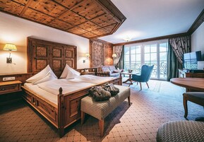 Ropa de cama hipoalergénica y minibar 