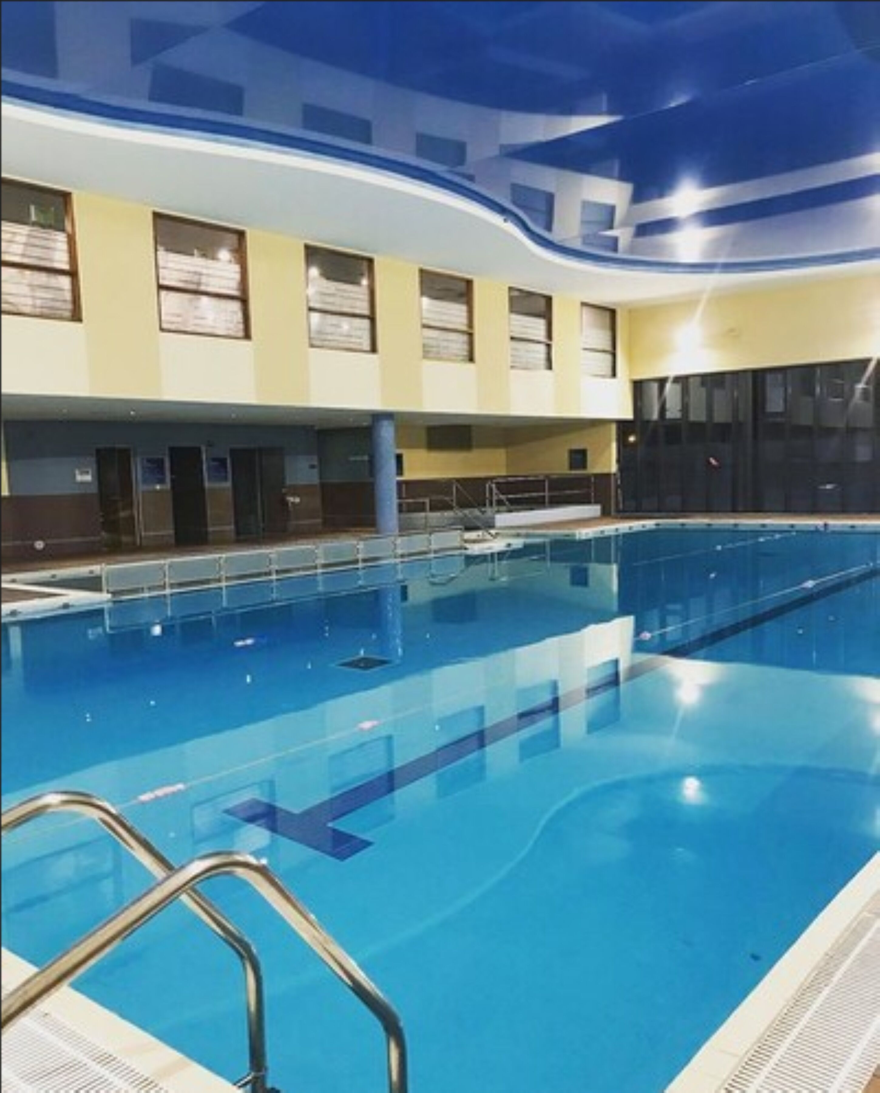 indoor pool, pool loungers