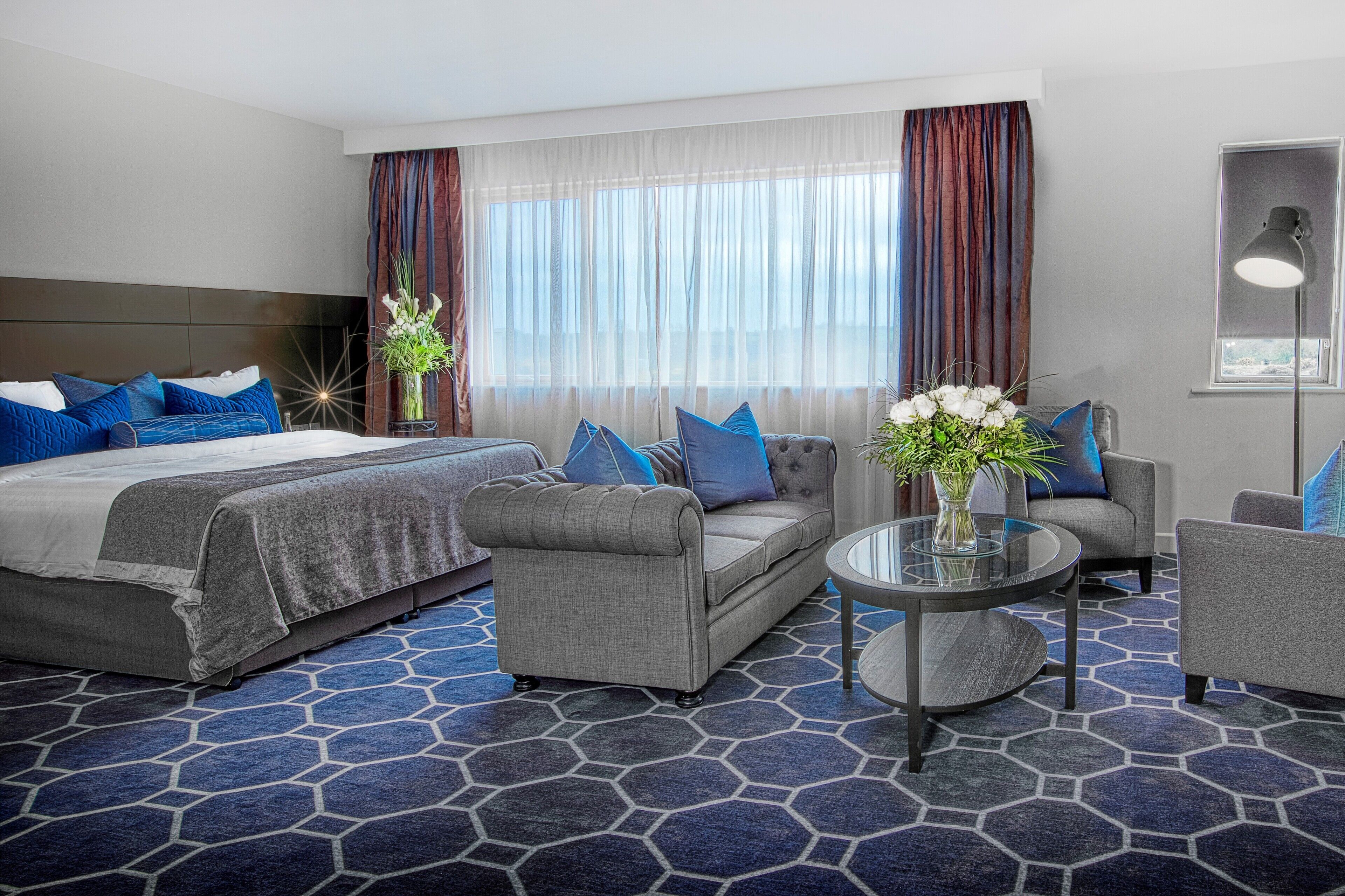 Studiosuite – junior | Safe på rommet, skrivebord, strykejern/-brett og wi-fi (inkludert)