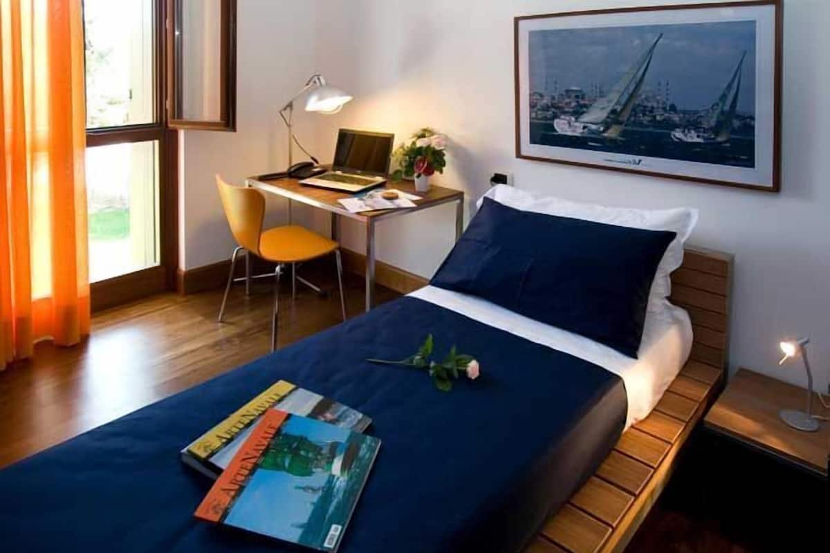 Desk, iron/ironing board (on request), WiFi (free)