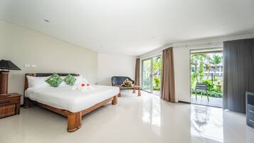 Suite | Zimmersafe, Schreibtisch, Verdunkelungsvorhänge, Bügeleisen/Bügelbrett