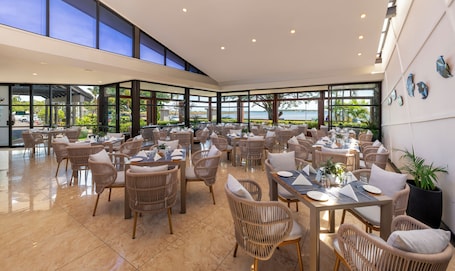 Daily buffet breakfast (FJD 35 per person)