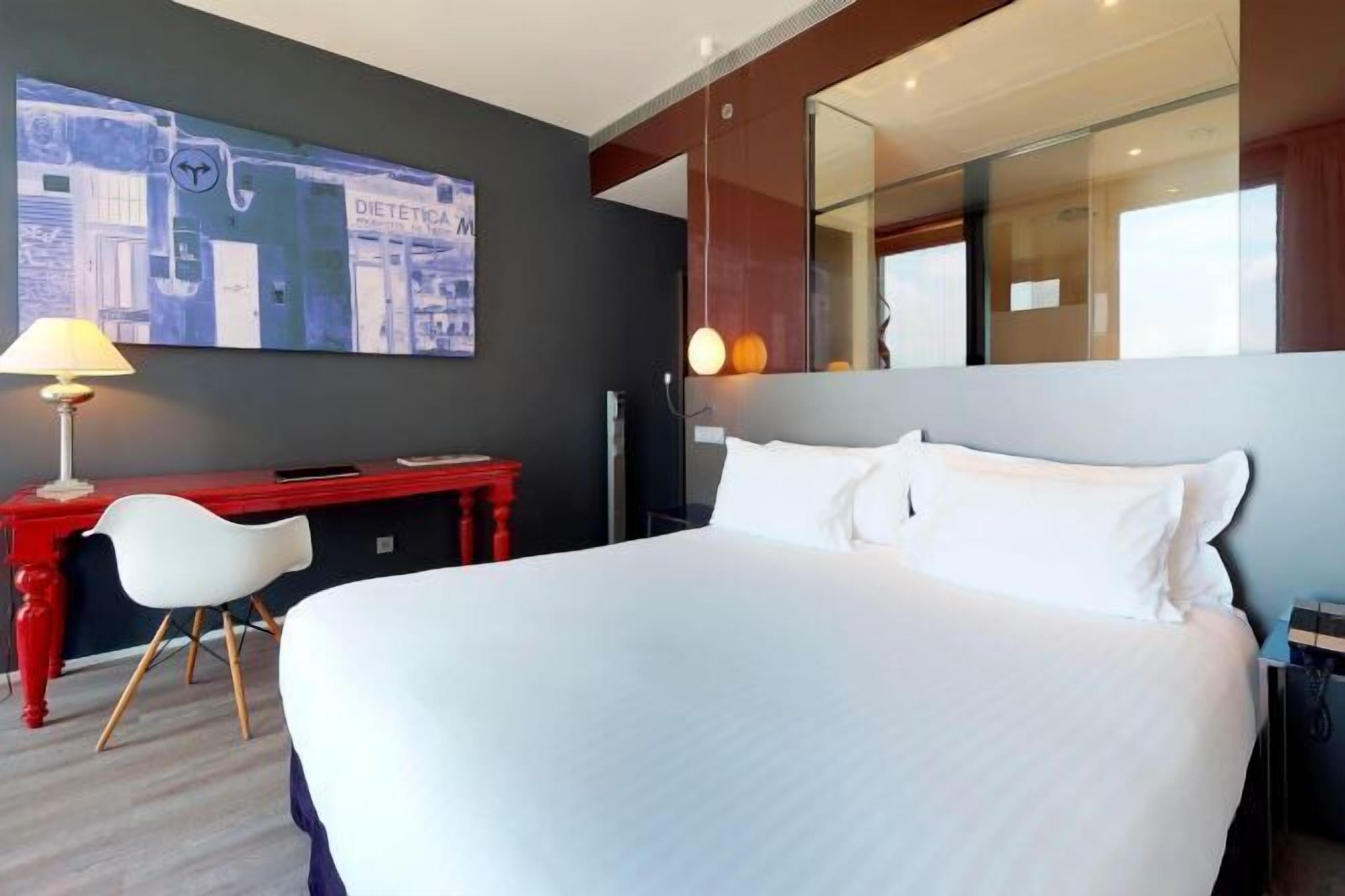 Premium bedding, pillow-top beds, minibar, in-room safe