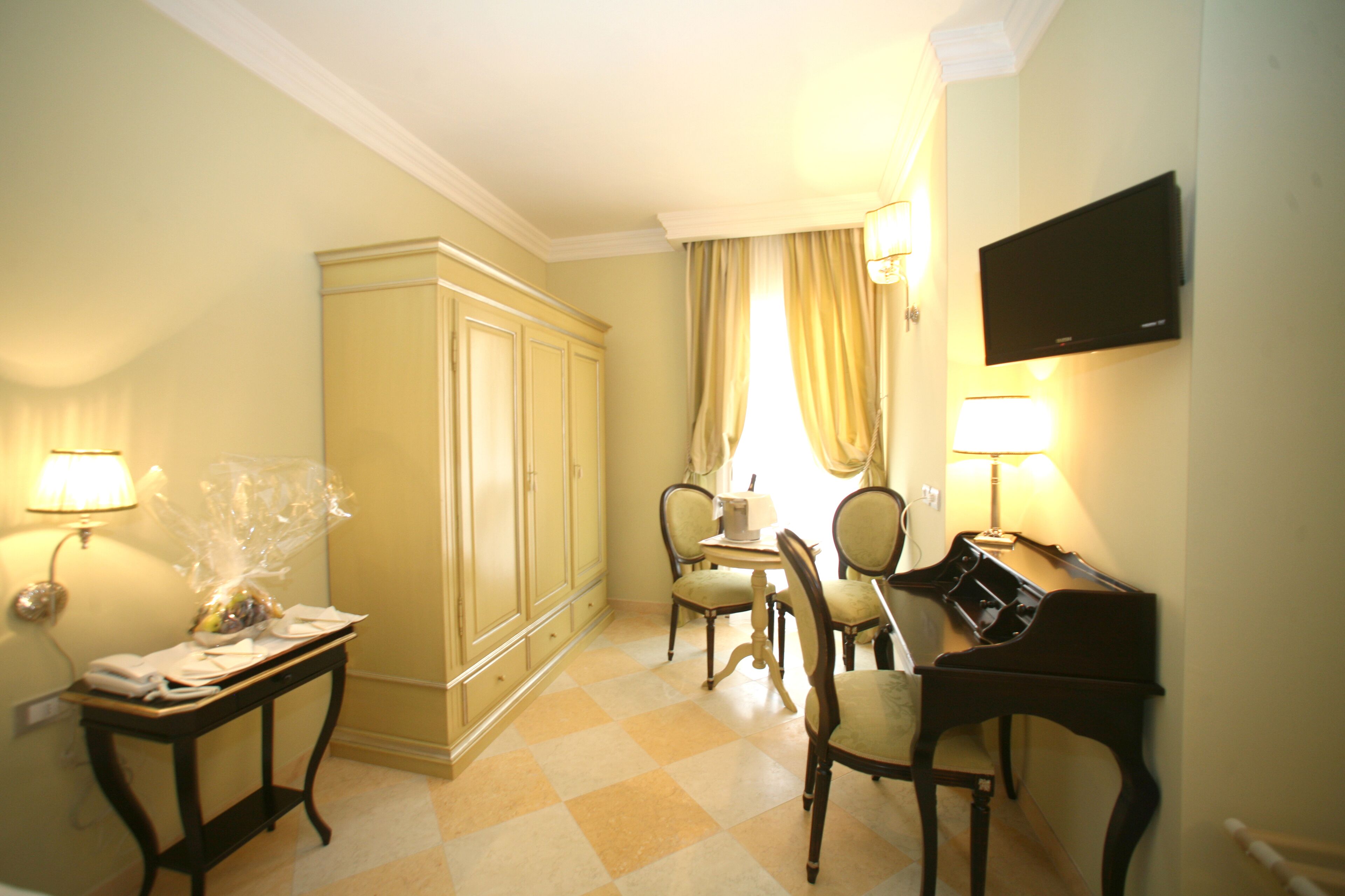 22-inch lcd tv with satellite channels, tv