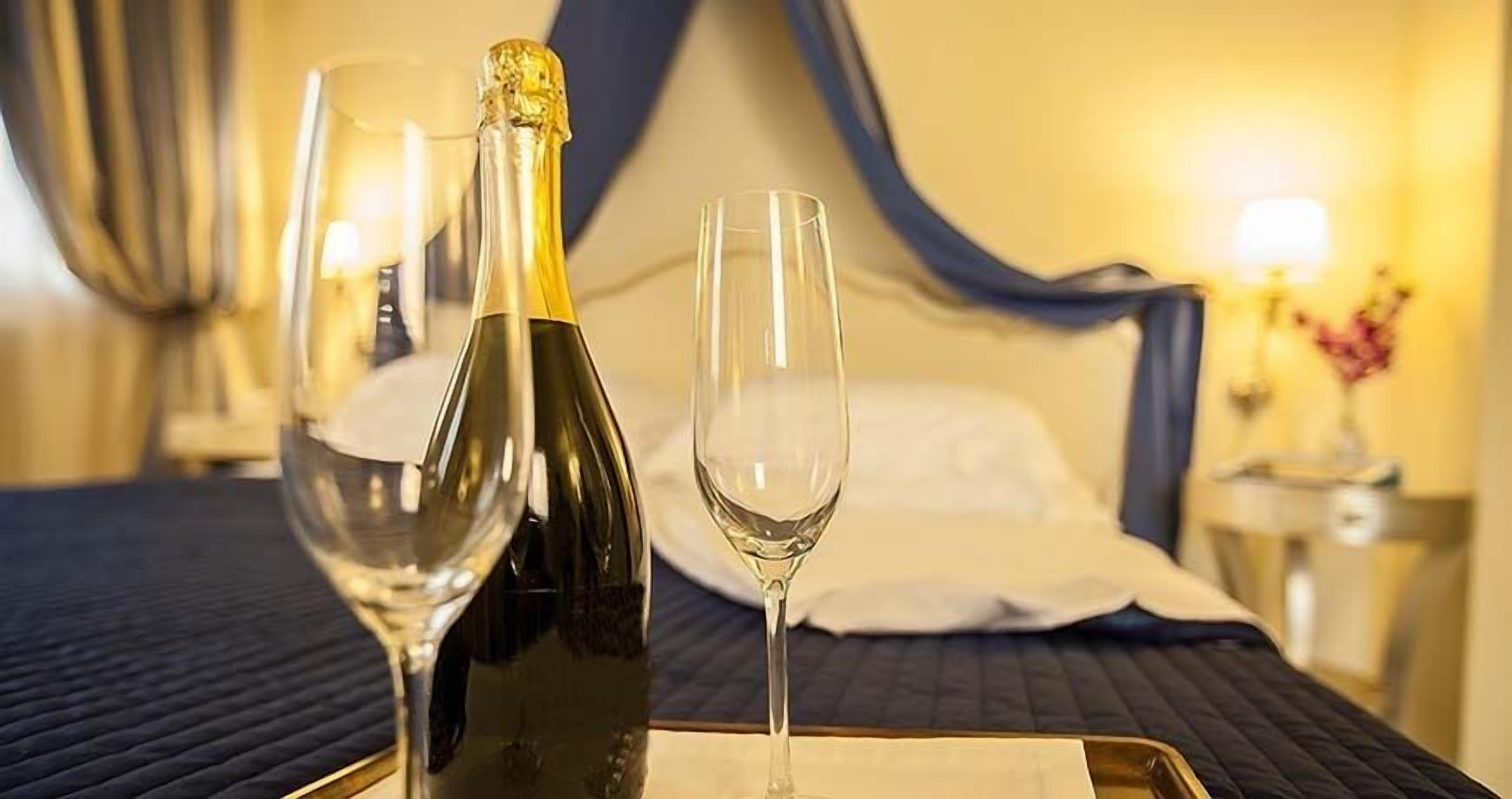 minibar, in-room safe, desk, soundproofing