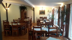 Free daily buffet breakfast - Hotel Plagwitzer Hof (Leipzig)