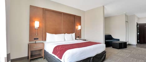 Desk, laptop workspace, iron/ironing board, free WiFi