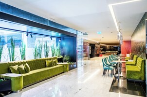 Siddeområde i lobbyen