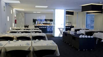 Daily buffet breakfast (EUR 18 per person)