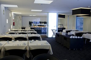 Daily buffet breakfast (EUR 18 per person)