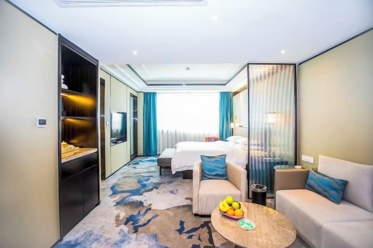 Minibar, in-room safe, desk, blackout curtains
