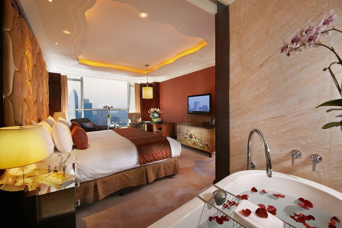 superior room | premium bedding, down duvets, memory-foam beds, minibar