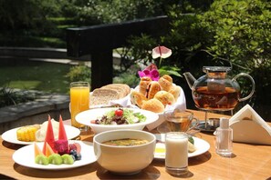 Buffet breakfast for a fee