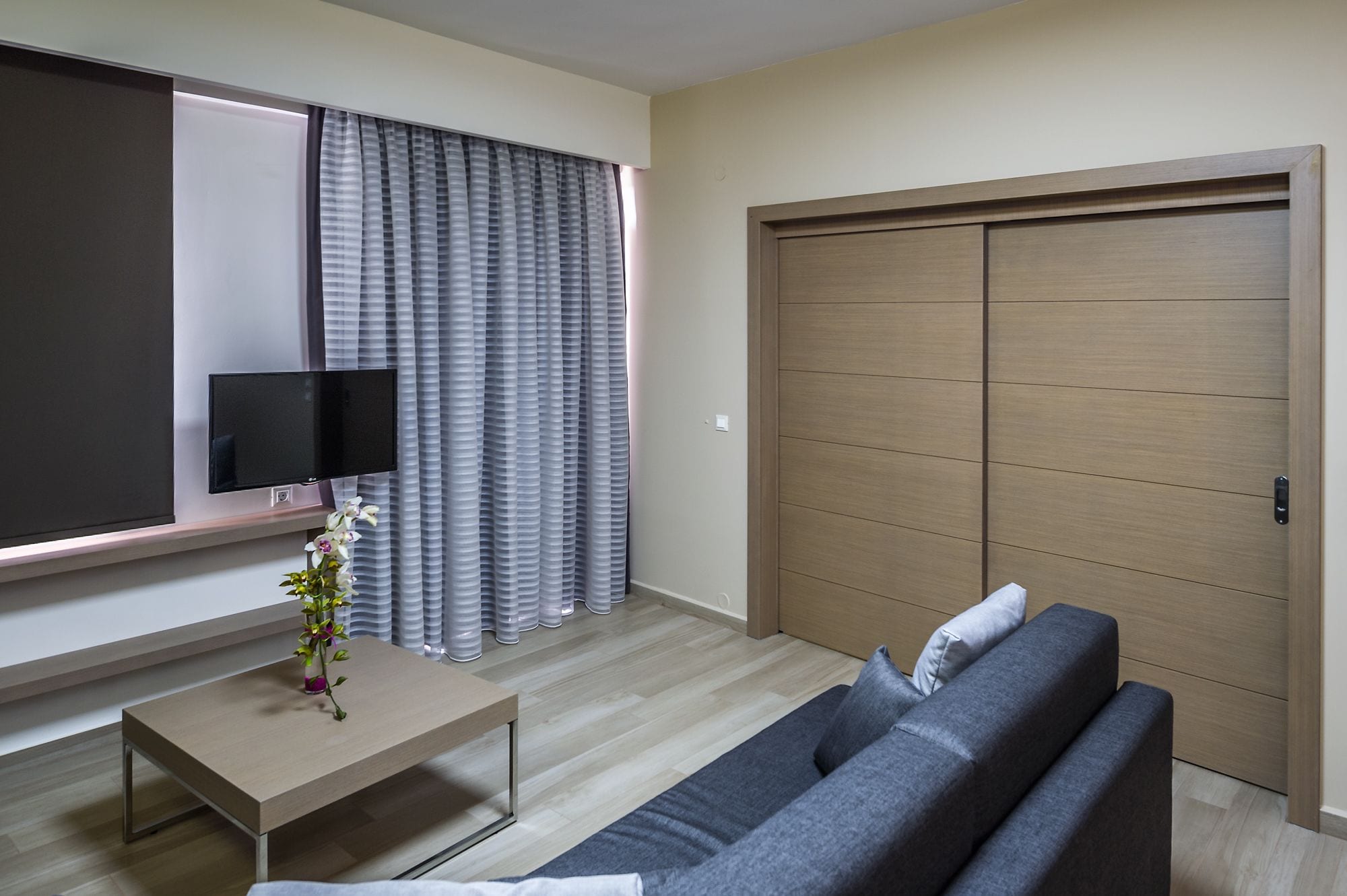junior suite, sea view | living room | 32-inch lcd tv with satellite channels, tv