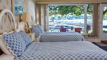 Traditional Room, 2 Queen Beds, Kitchenette, Bay View | Living area | TV