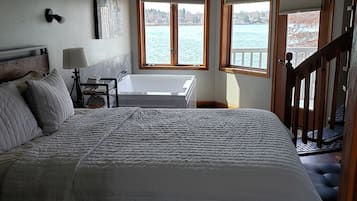 Comfort Studio Suite, 2 Bedrooms, Balcony, Bay View | Premium bedding, individually decorated, individually furnished
