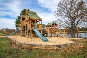 Children’s play area – outdoor