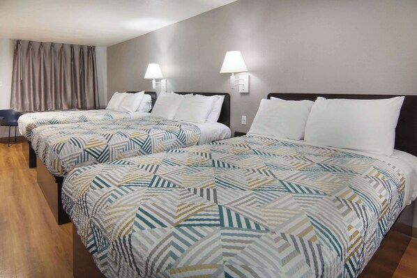 Standard Room, Multiple Beds, Non Smoking | Desk, free WiFi, bed sheets