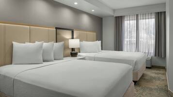 Ropa de cama de alta calidad y escritorio