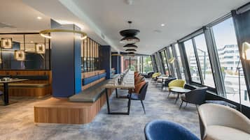 Déjeuner et dßner servis sur place, spécialités Cuisine française