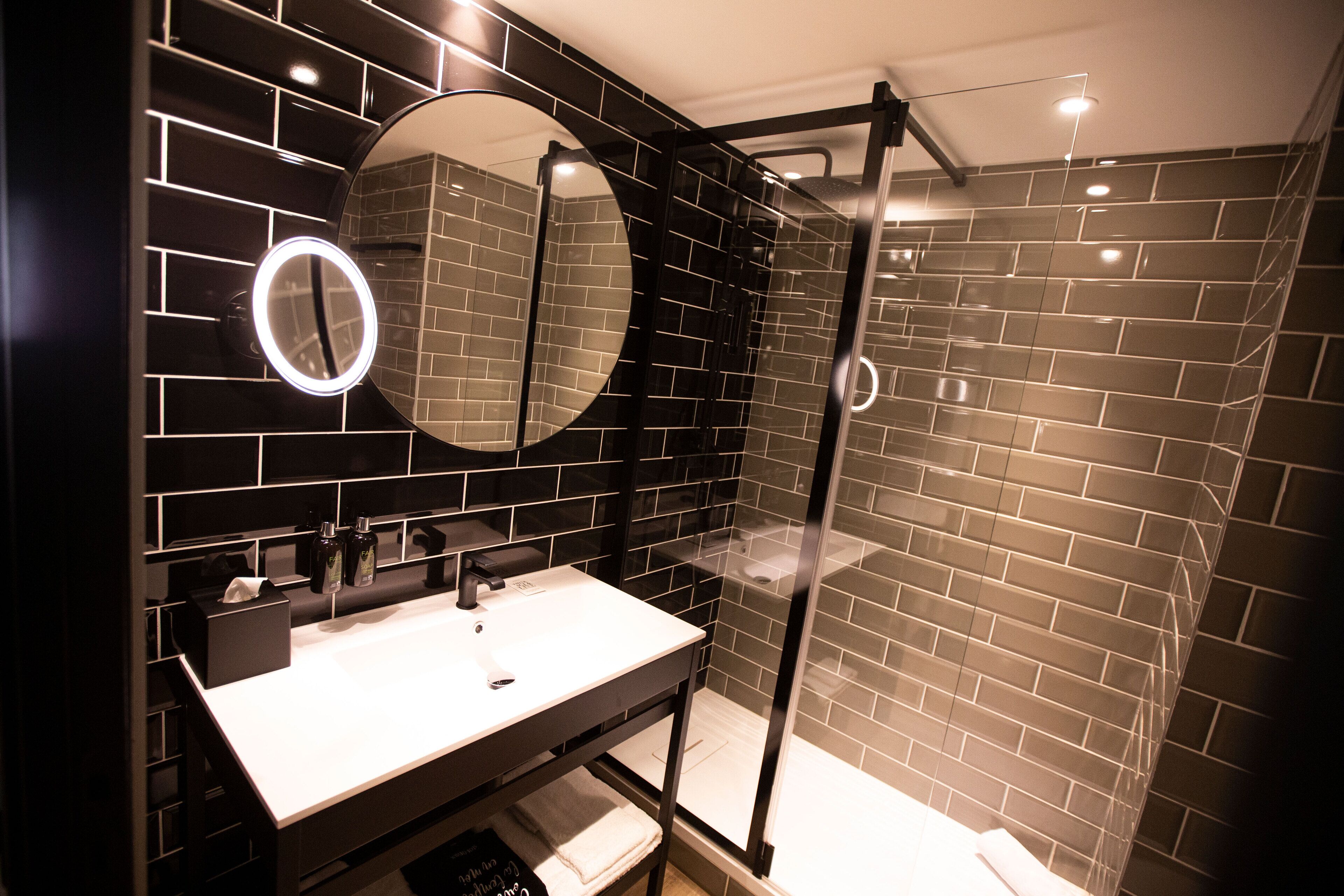 studio double new generation | bathroom | free toiletries, hair dryer, towels, soap
