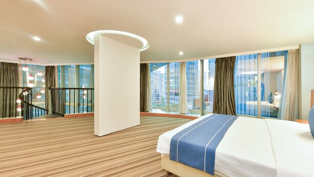 ห้องซิกเนเจอร์สวีท, 1 ห้องนอน | มินิบาร์, โต๊ะทำงาน, ห้องเก็บเสียง, เตารีด/โต๊ะรีดผ้า