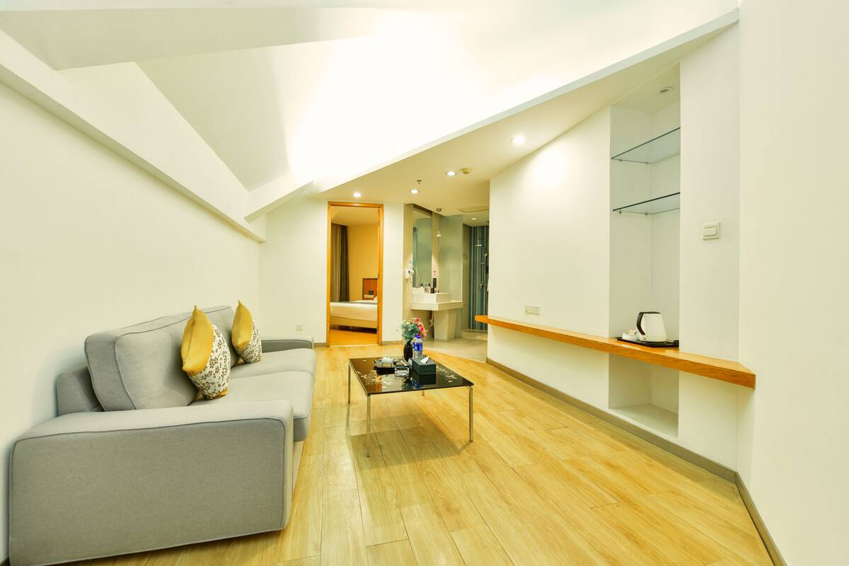 Chambre Exécutive, 1 grand lit | Minibar, bureau, chambres insonorisées, fer et planche à repasser