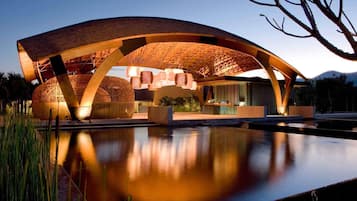 บริเวณภายนอก