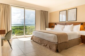 1 bedroom, in-room safe, desk, laptop workspace