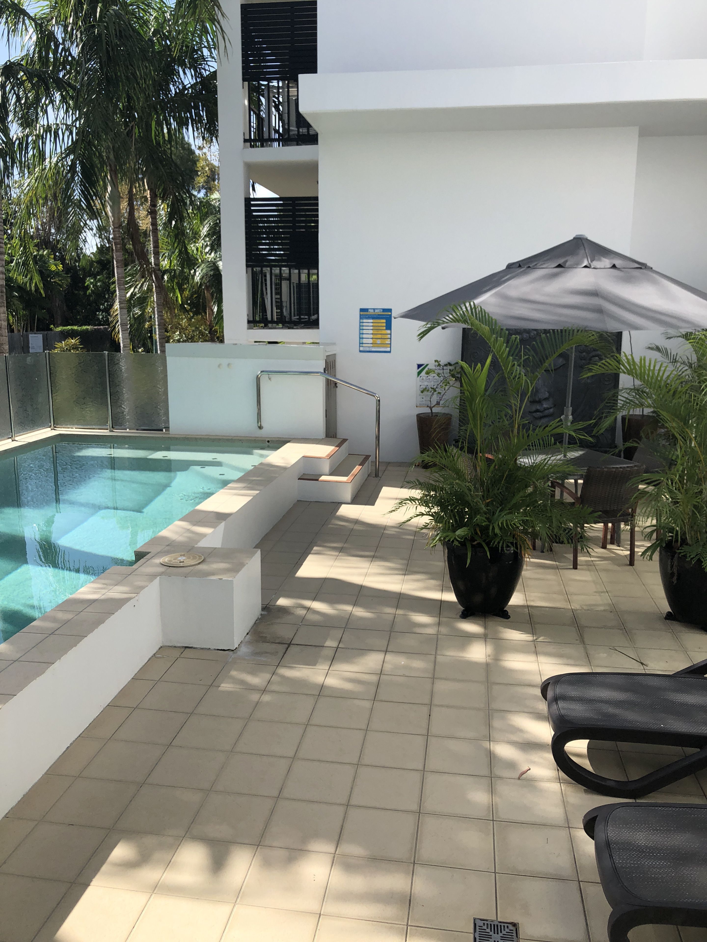 outdoor pool, pool loungers