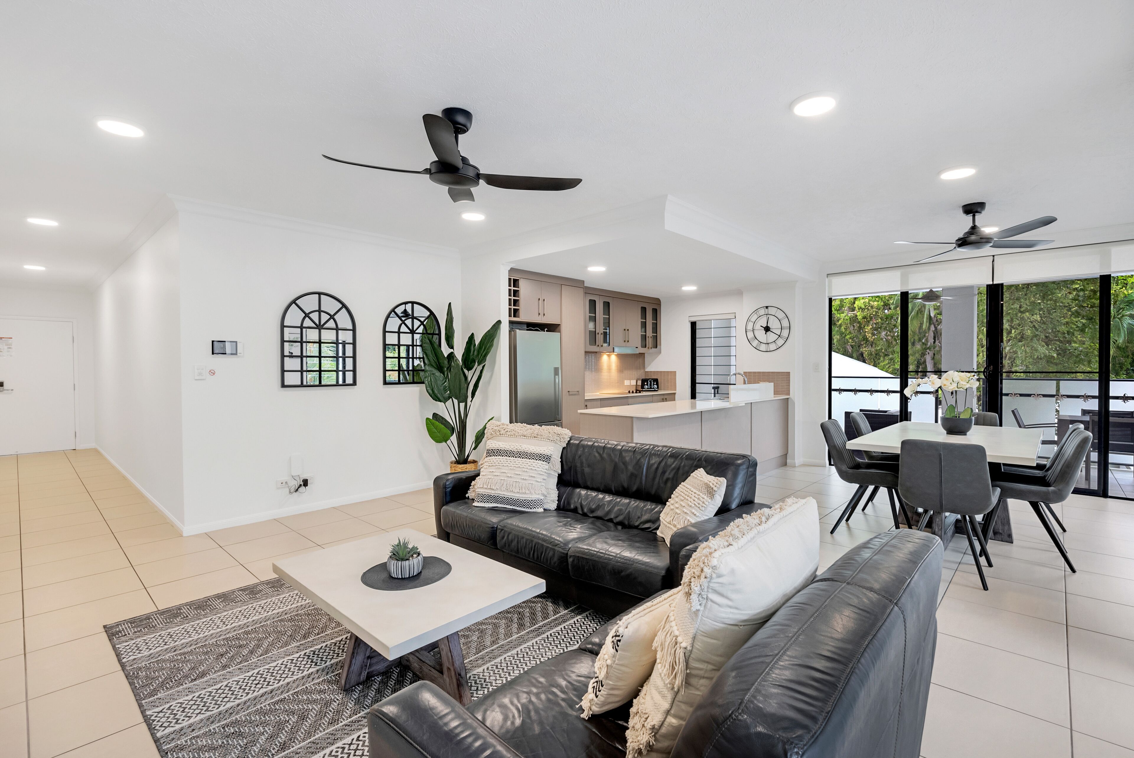 標準公寓, 3 間臥室 | 起居區