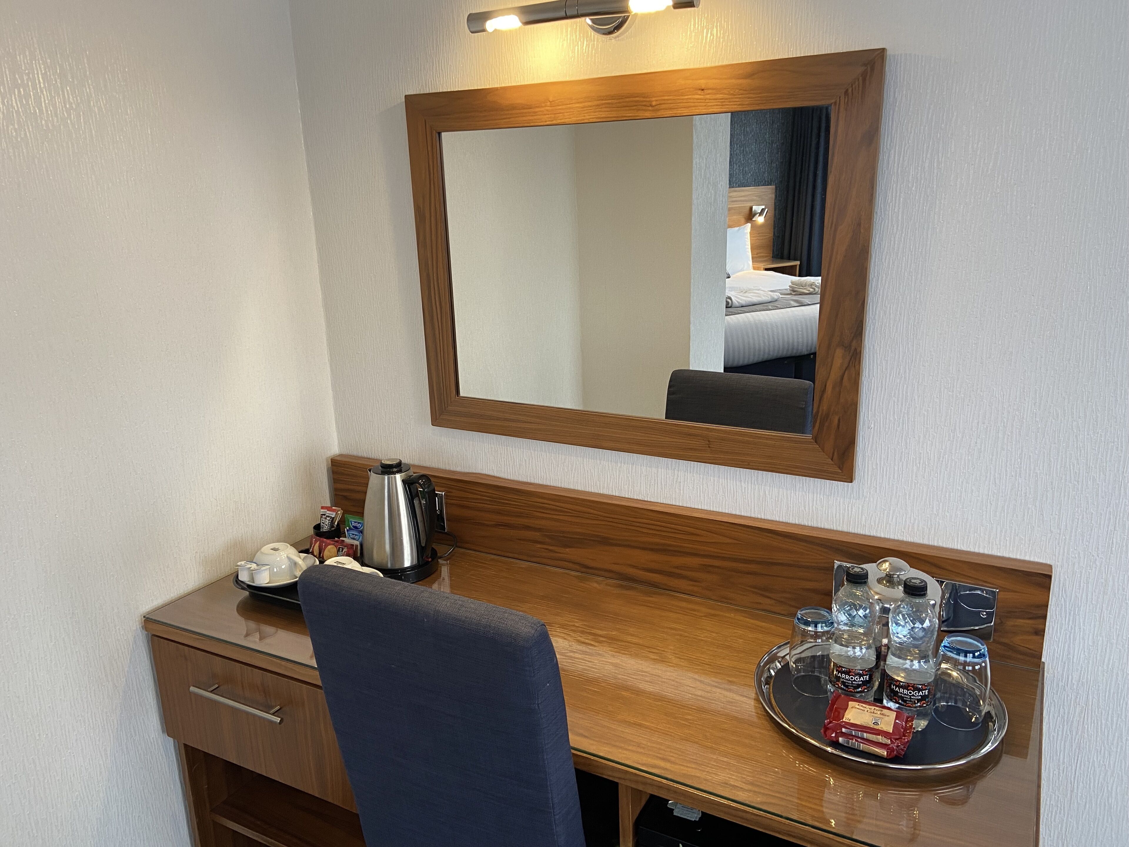 executive suite | 1 bedroom, in-room safe, desk, laptop workspace