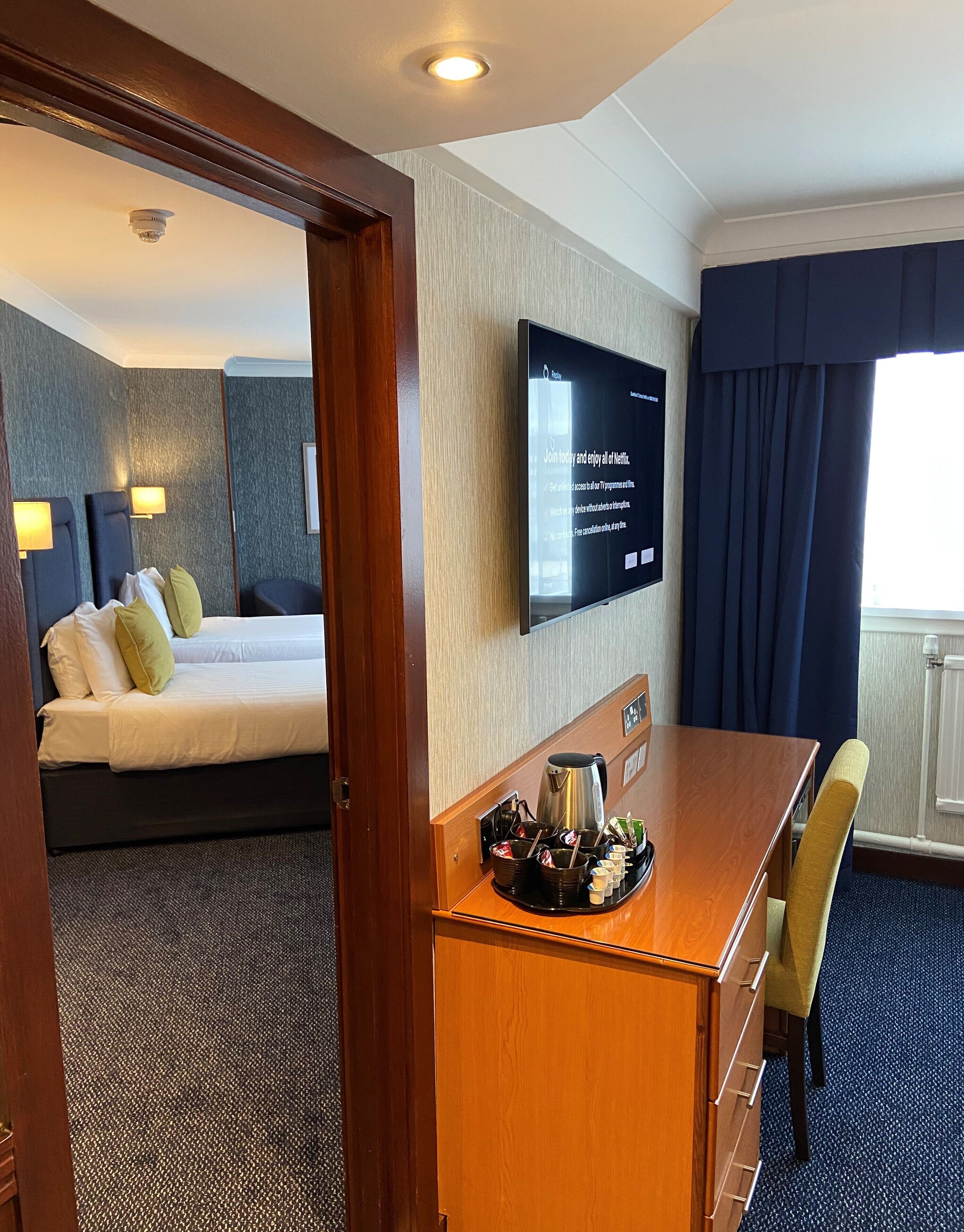 Photo - The Liner Hotel