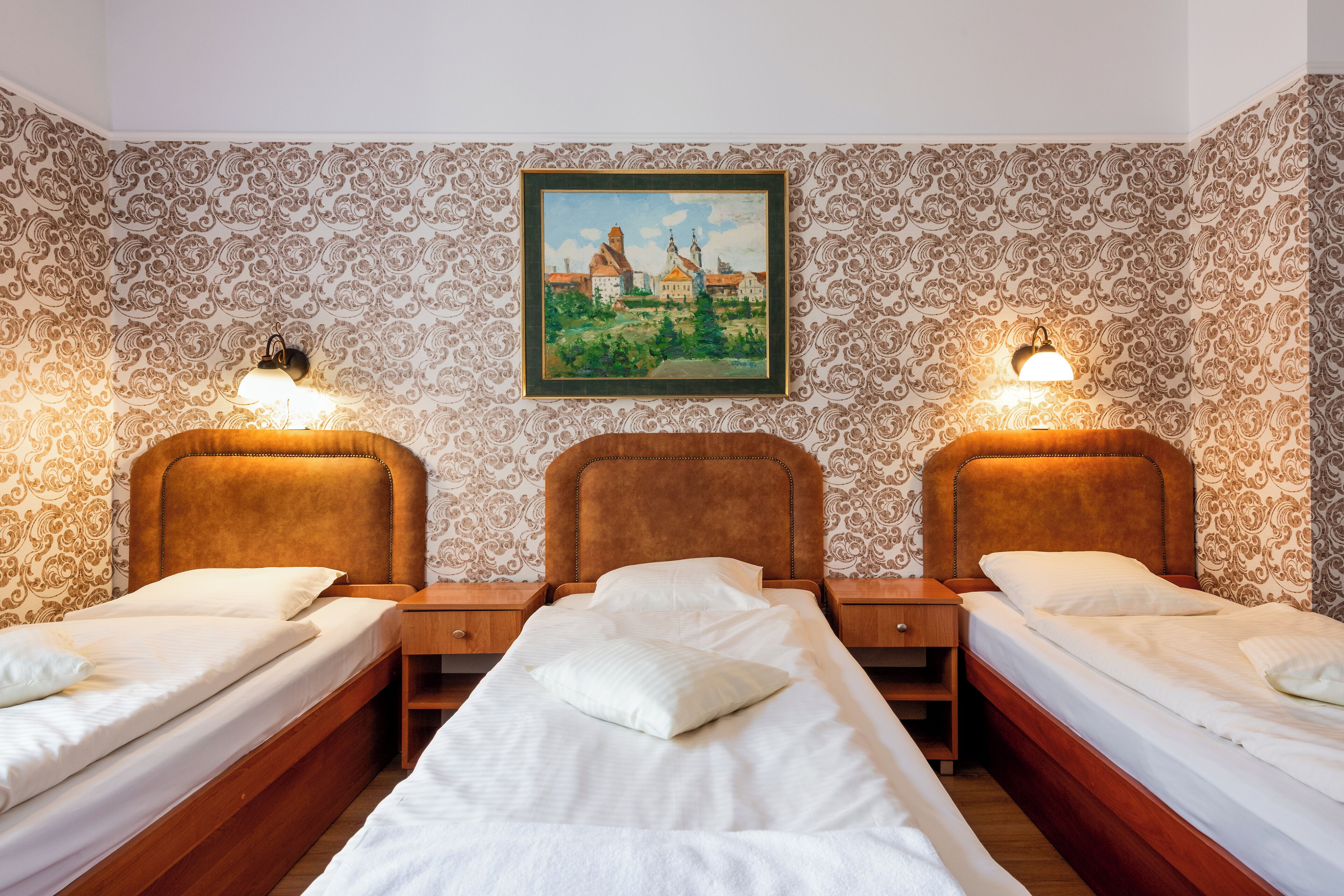 Familienapartment, 2 Schlafzimmer, Klimaanlage (for 6 People) | Allergikerbettwaren, Bügeleisen/Bügelbrett, kostenloses WLAN