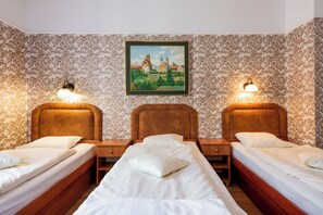 Family Apartment, 2 Bedrooms, Air conditioning (for 6 People) | Hypo-allergenic bedding, iron/ironing board, free WiFi - Kazimierz's Secret Apartments (Kraków)