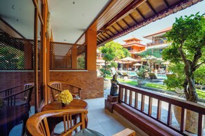 Deluxe Pool Terrace | Terrasse/Patio