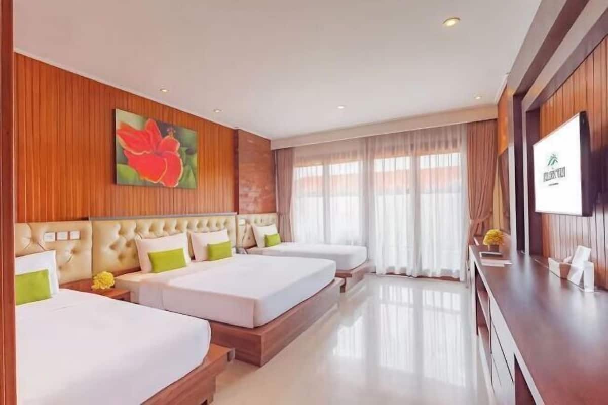 Roupas de cama premium, frigobar, cofres nos quartos, escrivaninha