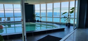 Luxury Penthouse, 4 Bedrooms, Private Pool, Ocean View | In-room safe, individually decorated, individually furnished, desk - Q1 Resort & Spa (Surfers Paradise)