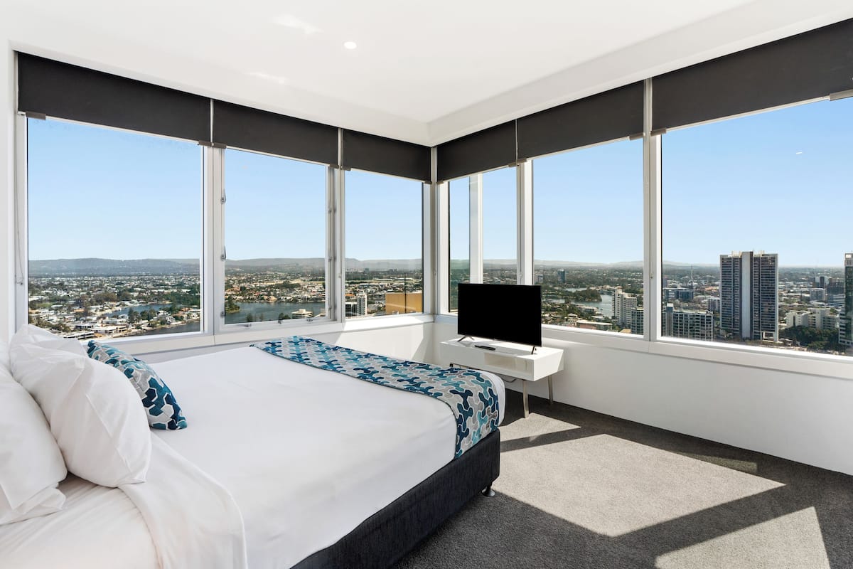 1 bedroom, in-room safe, individually decorated, individually furnished