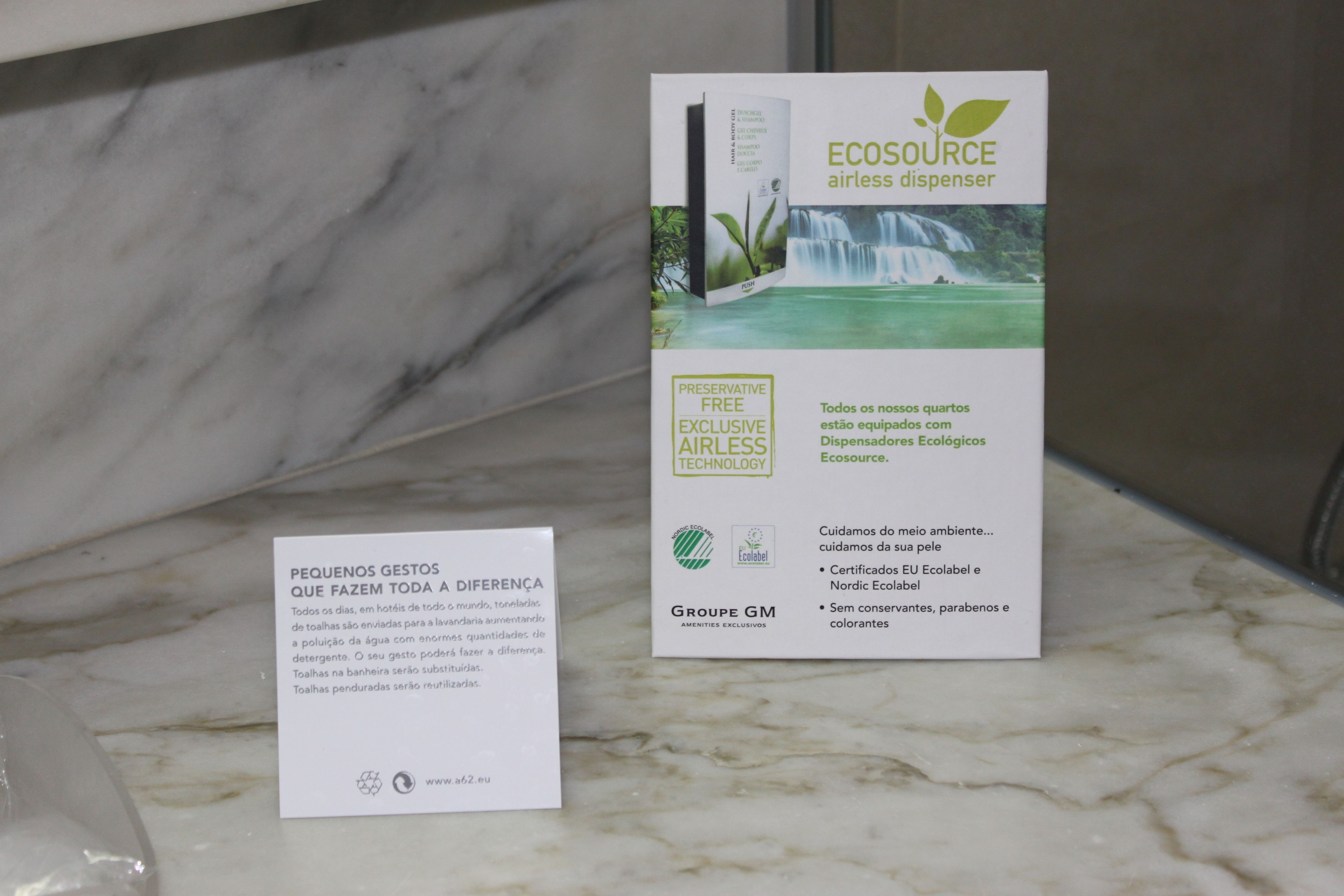 standard double or twin room | in-room safe, desk, soundproofing, wheelchair access